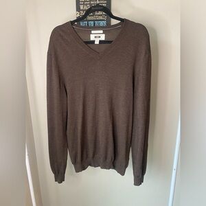Joseph Abboud 100% extra fine merino wool brown v-neck sweater